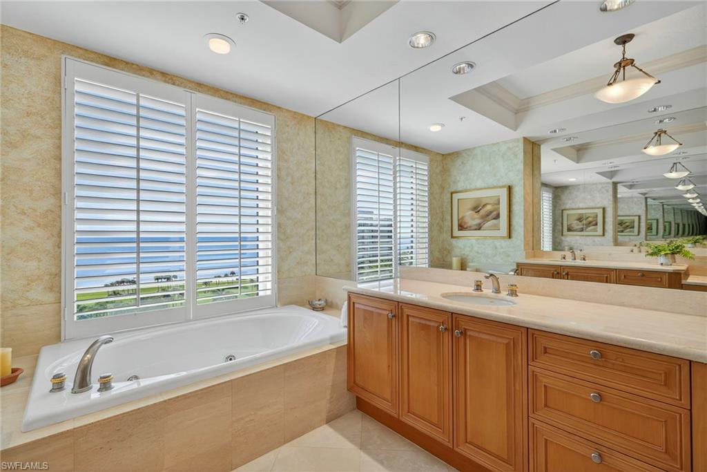 4201 GULF SHORE BLVD N # 1101