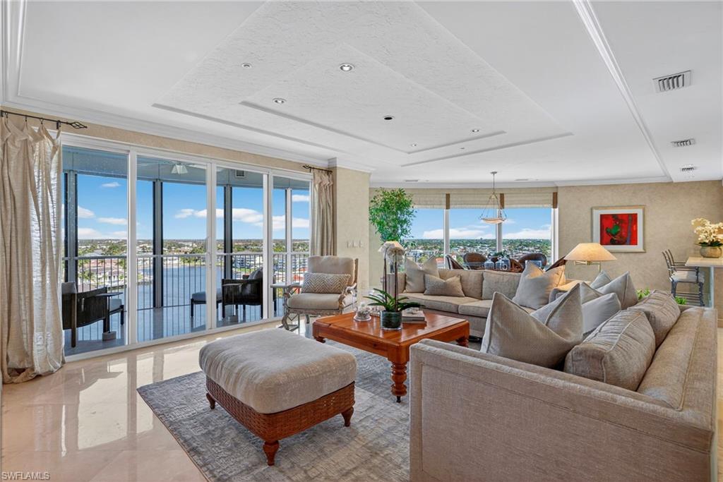 4201 GULF SHORE BLVD N # 1101