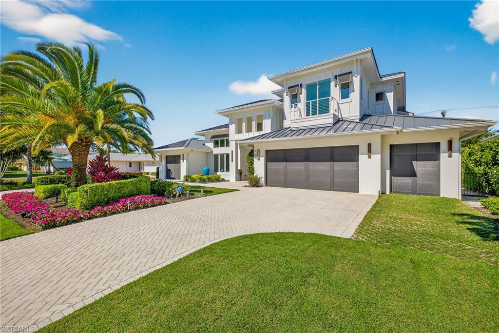 405 7TH AVE N