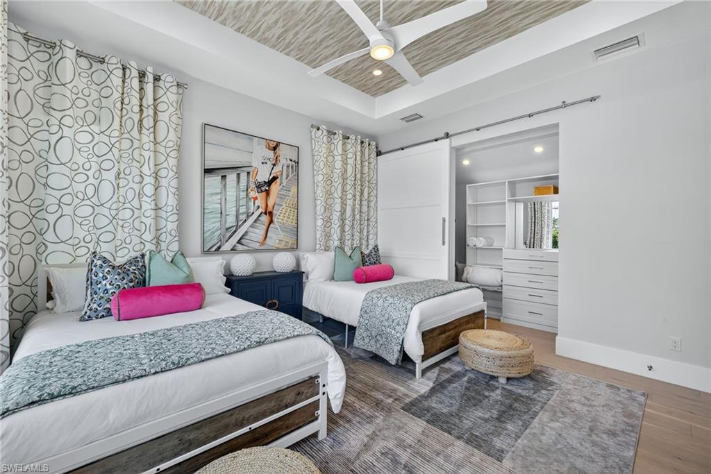 405 7TH AVE N