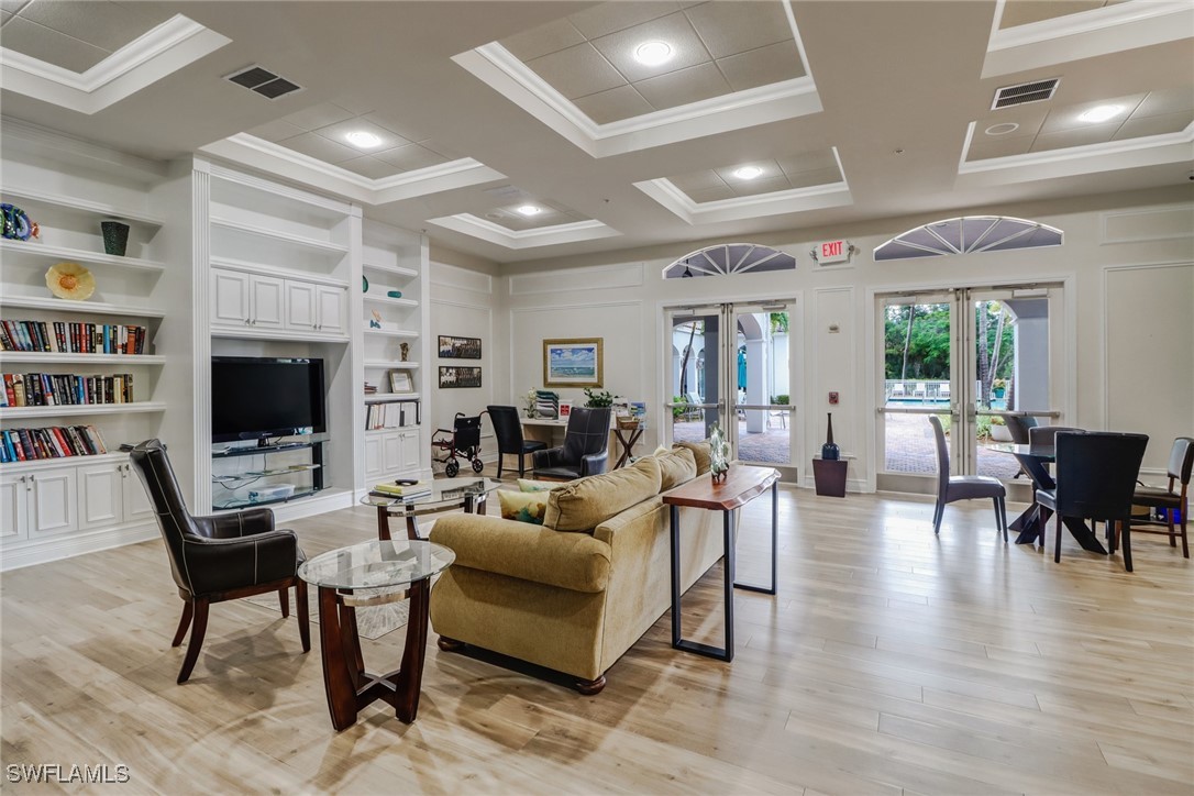 8896 CASCADES ISLE BLVD