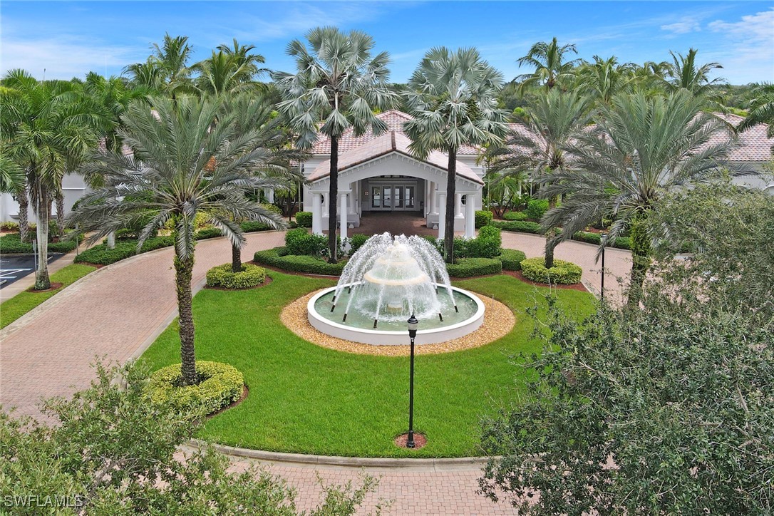 8896 CASCADES ISLE BLVD