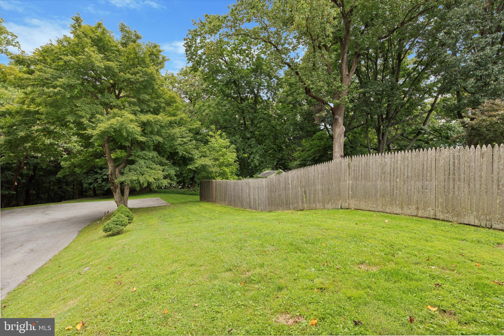 23 SUMMIT AVENUE