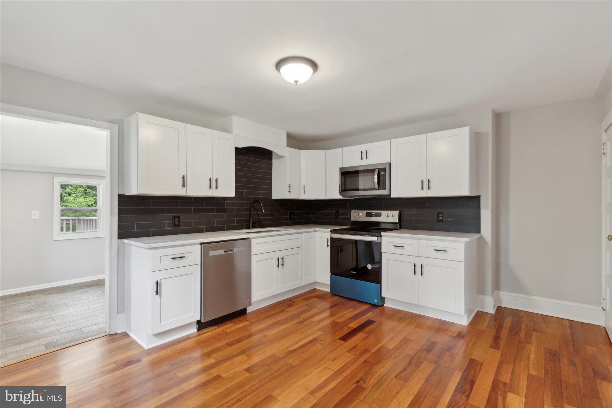 23 SUMMIT AVENUE