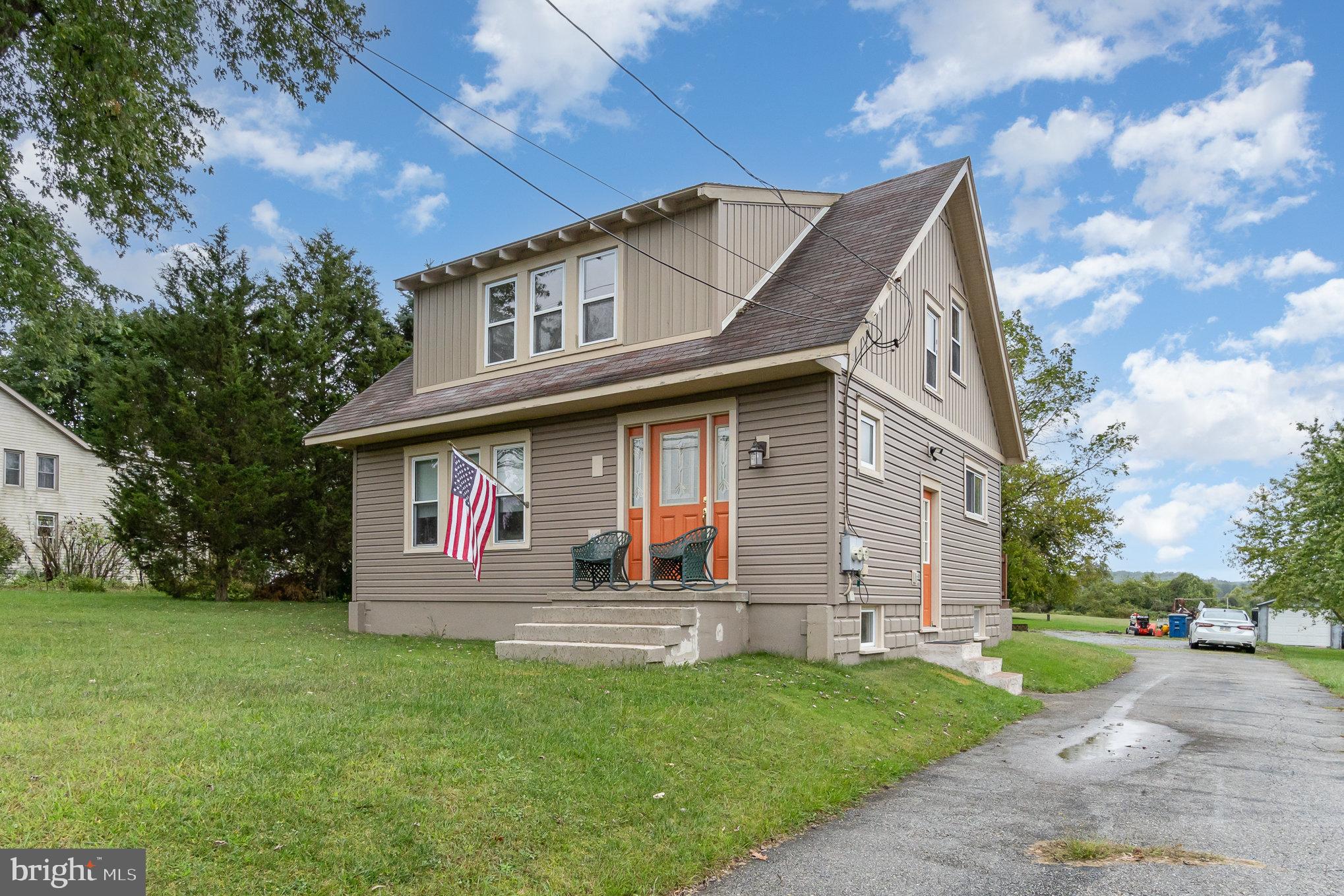 2830 MANOR ROAD