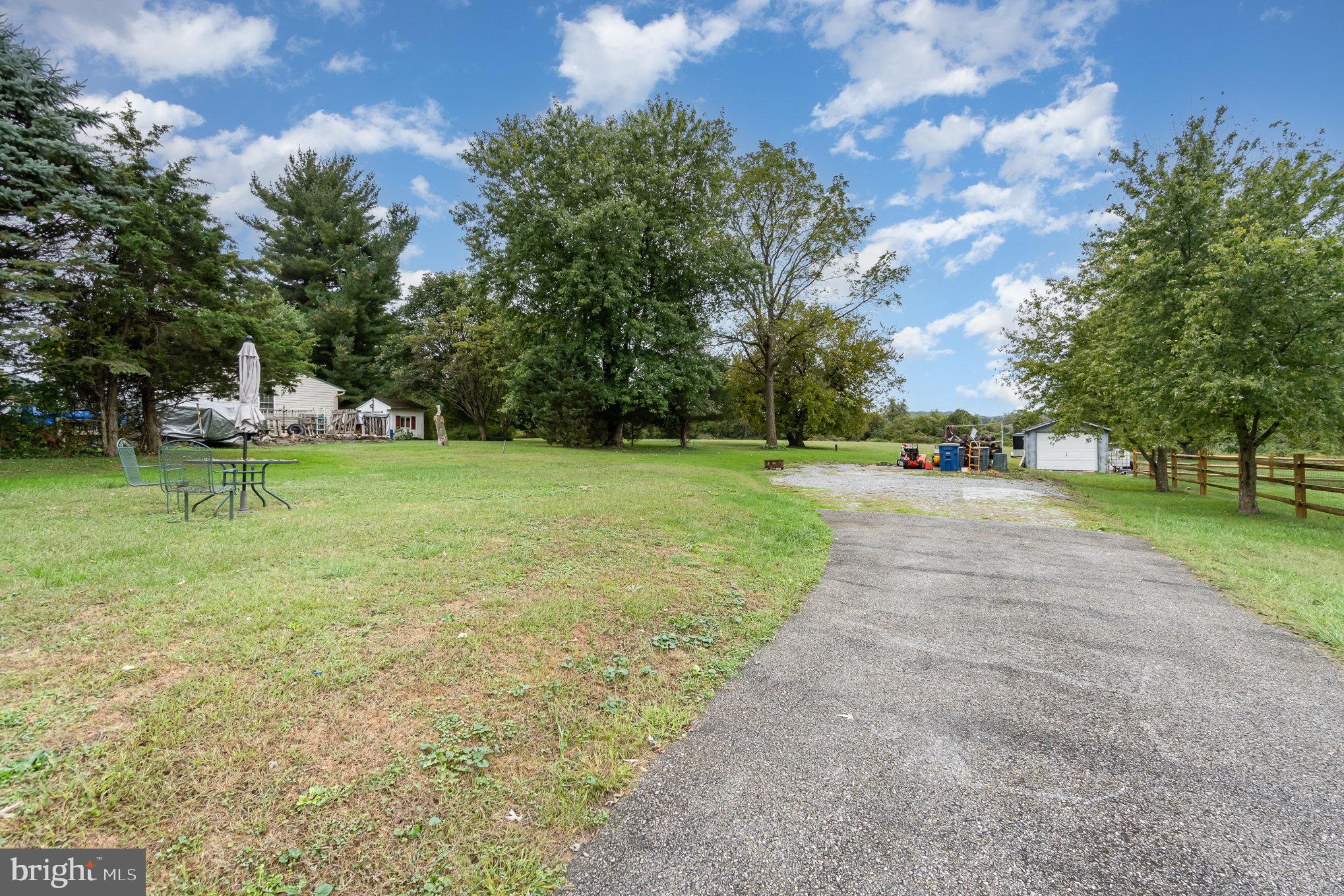 2830 MANOR ROAD