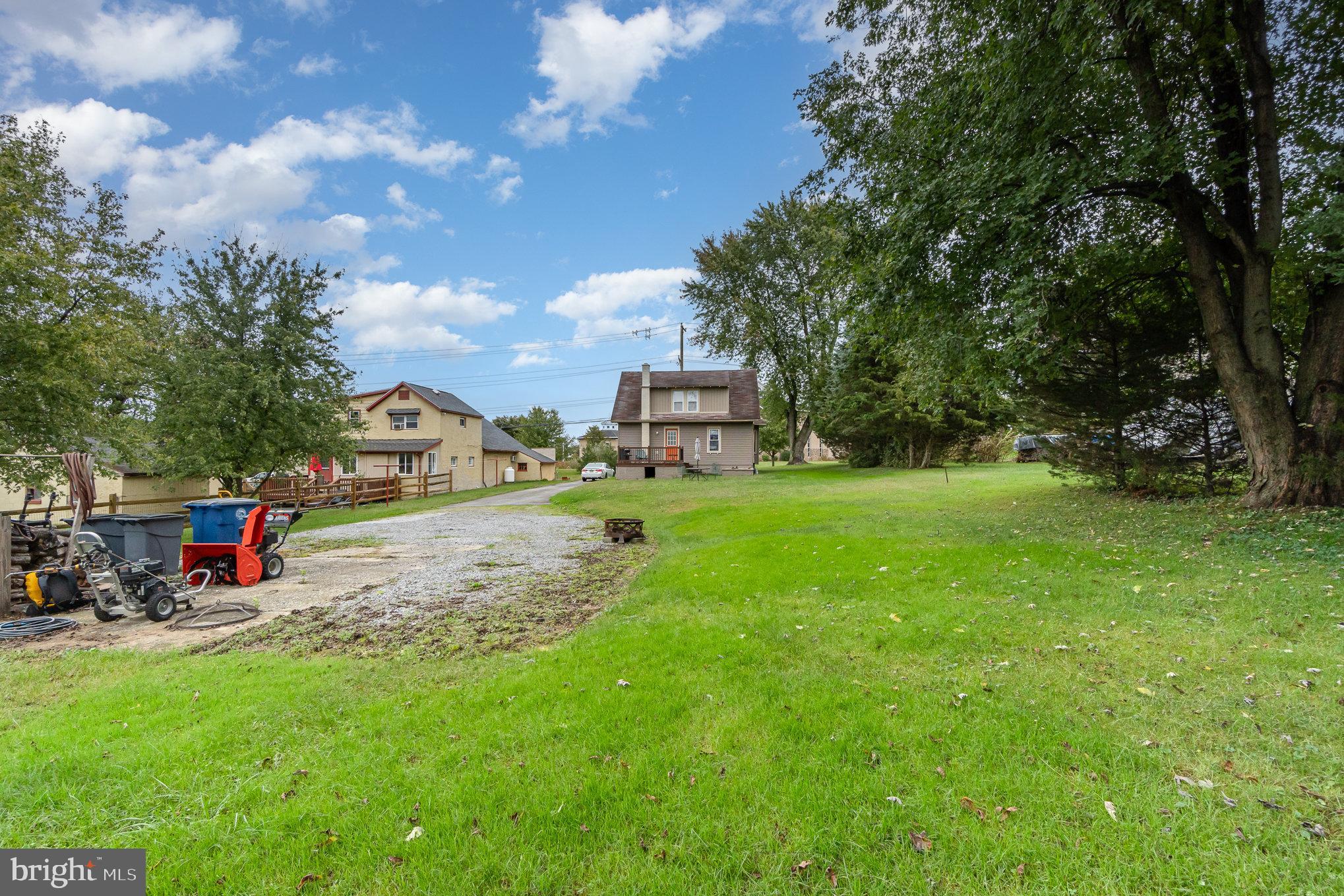 2830 MANOR ROAD