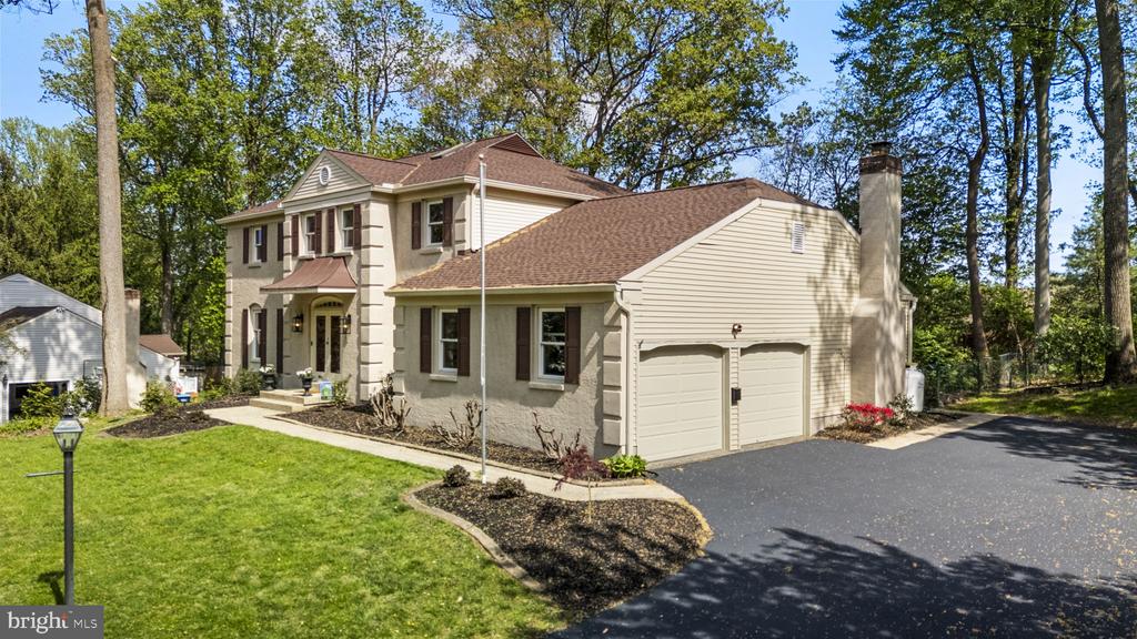 204 AUTUMN DRIVE