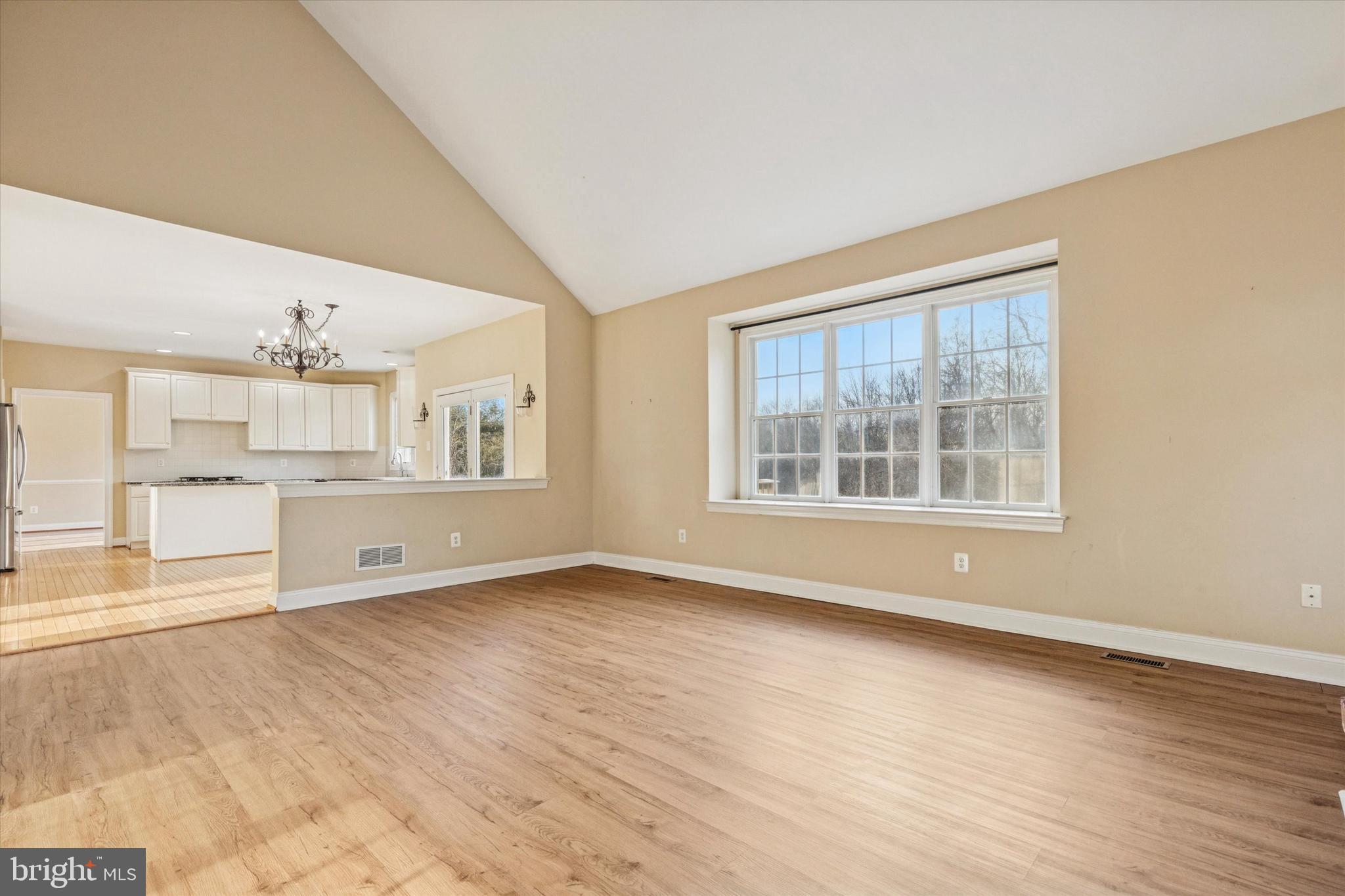 2037 SAINT ANDREWS DRIVE