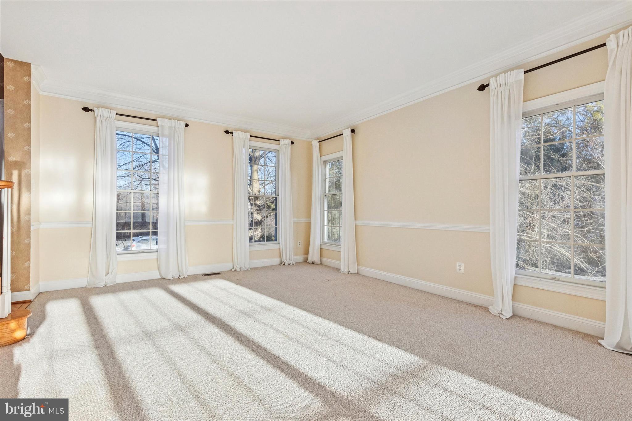 2037 SAINT ANDREWS DRIVE
