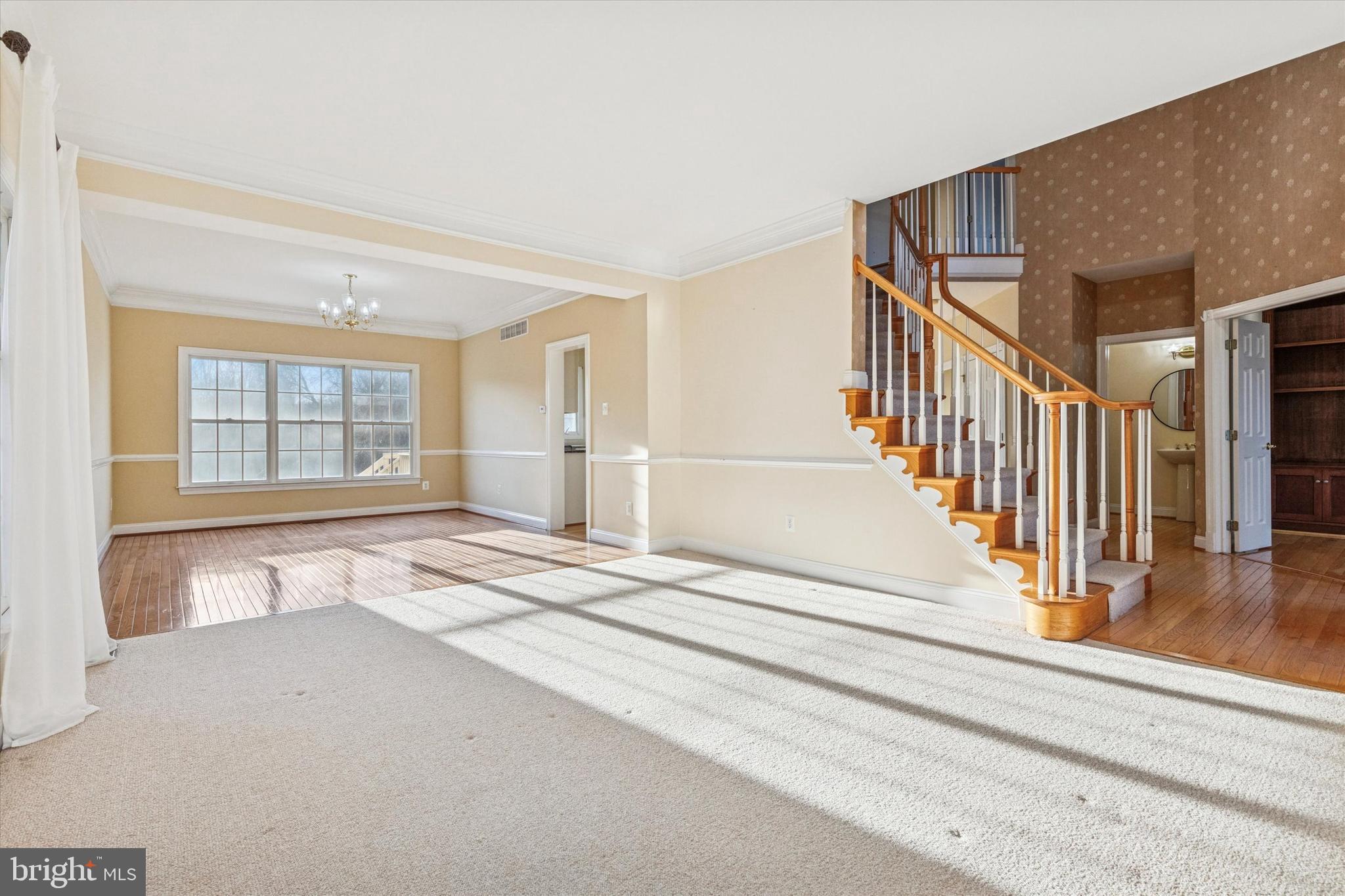 2037 SAINT ANDREWS DRIVE