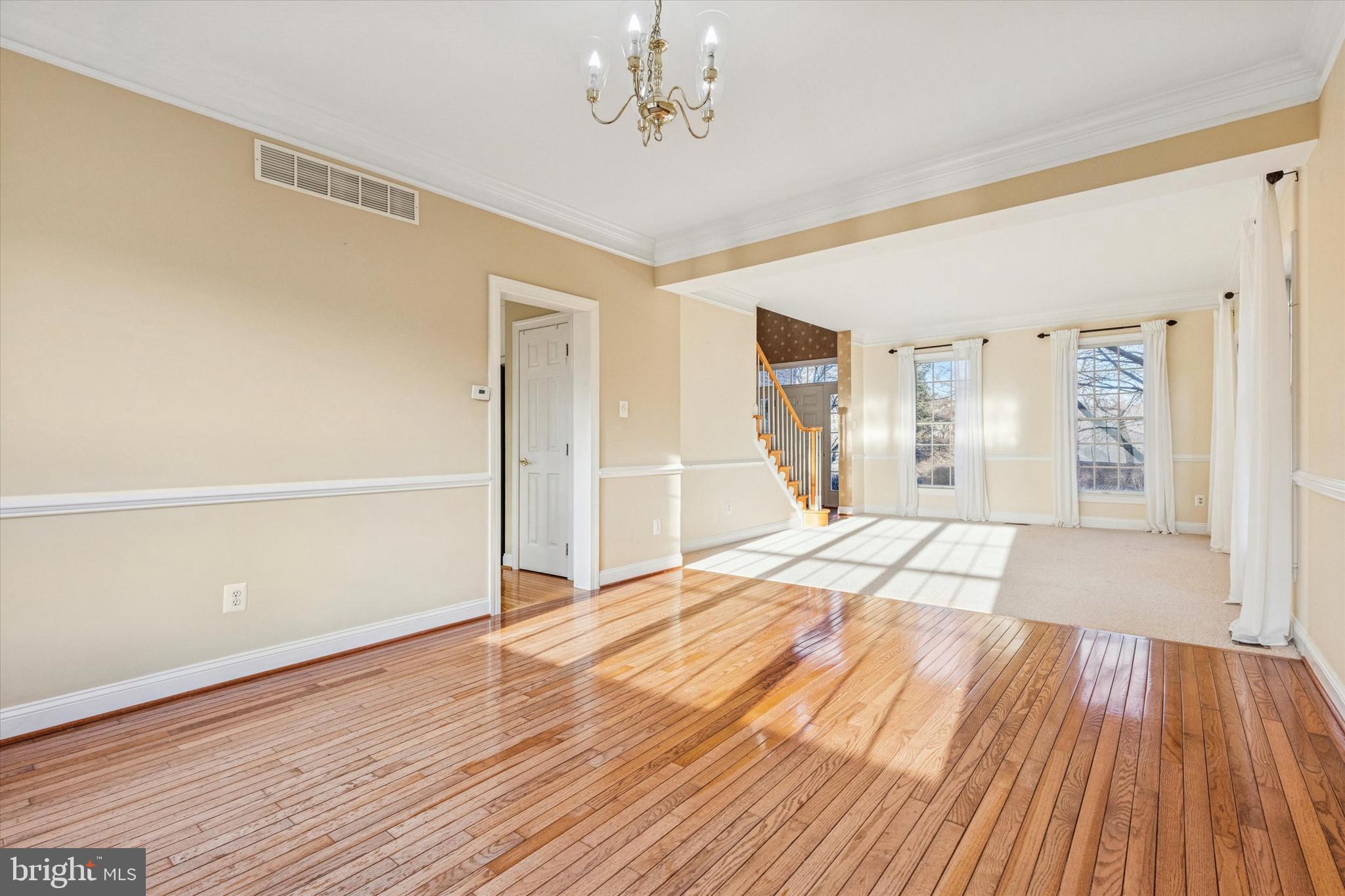 2037 SAINT ANDREWS DRIVE