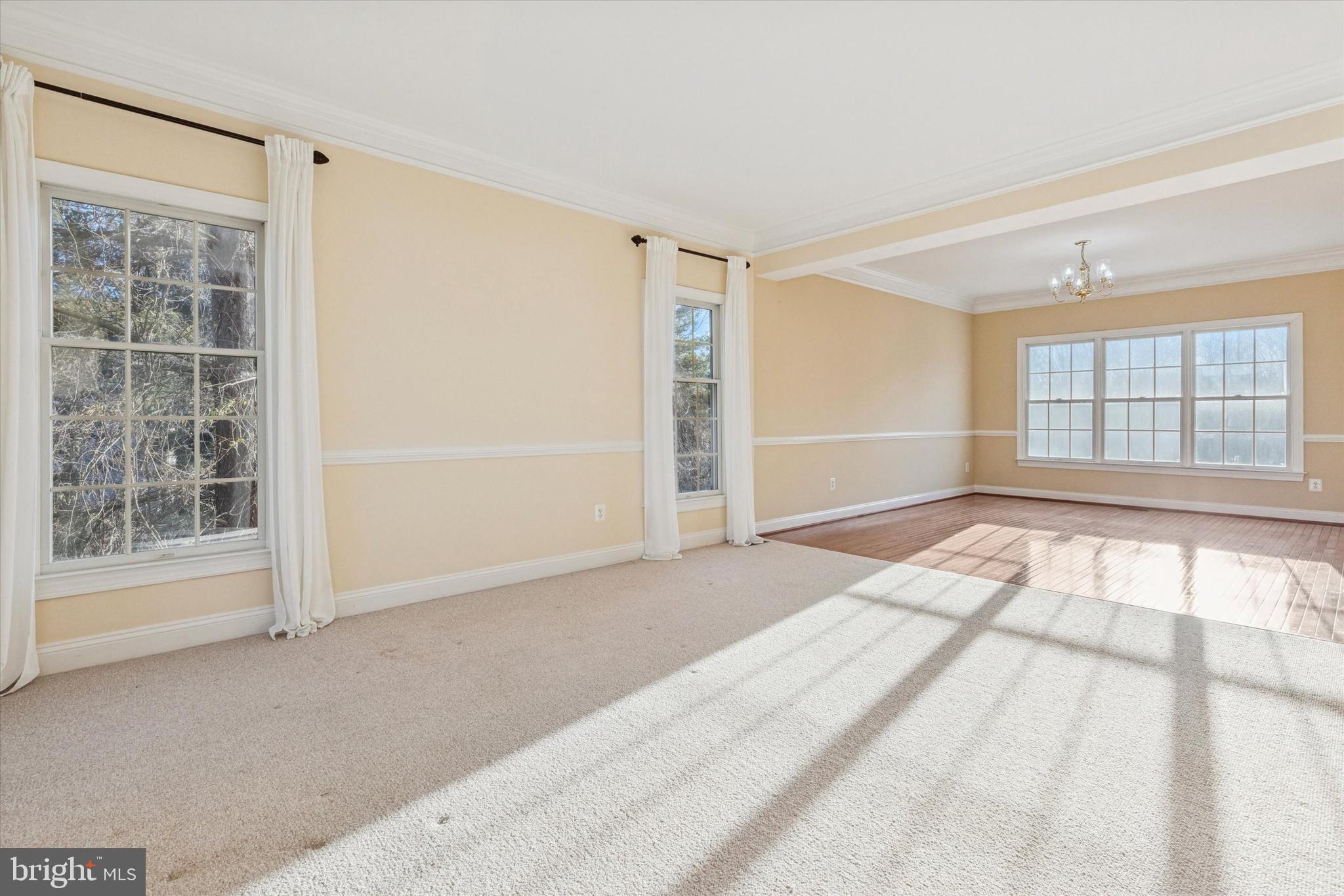 2037 SAINT ANDREWS DRIVE