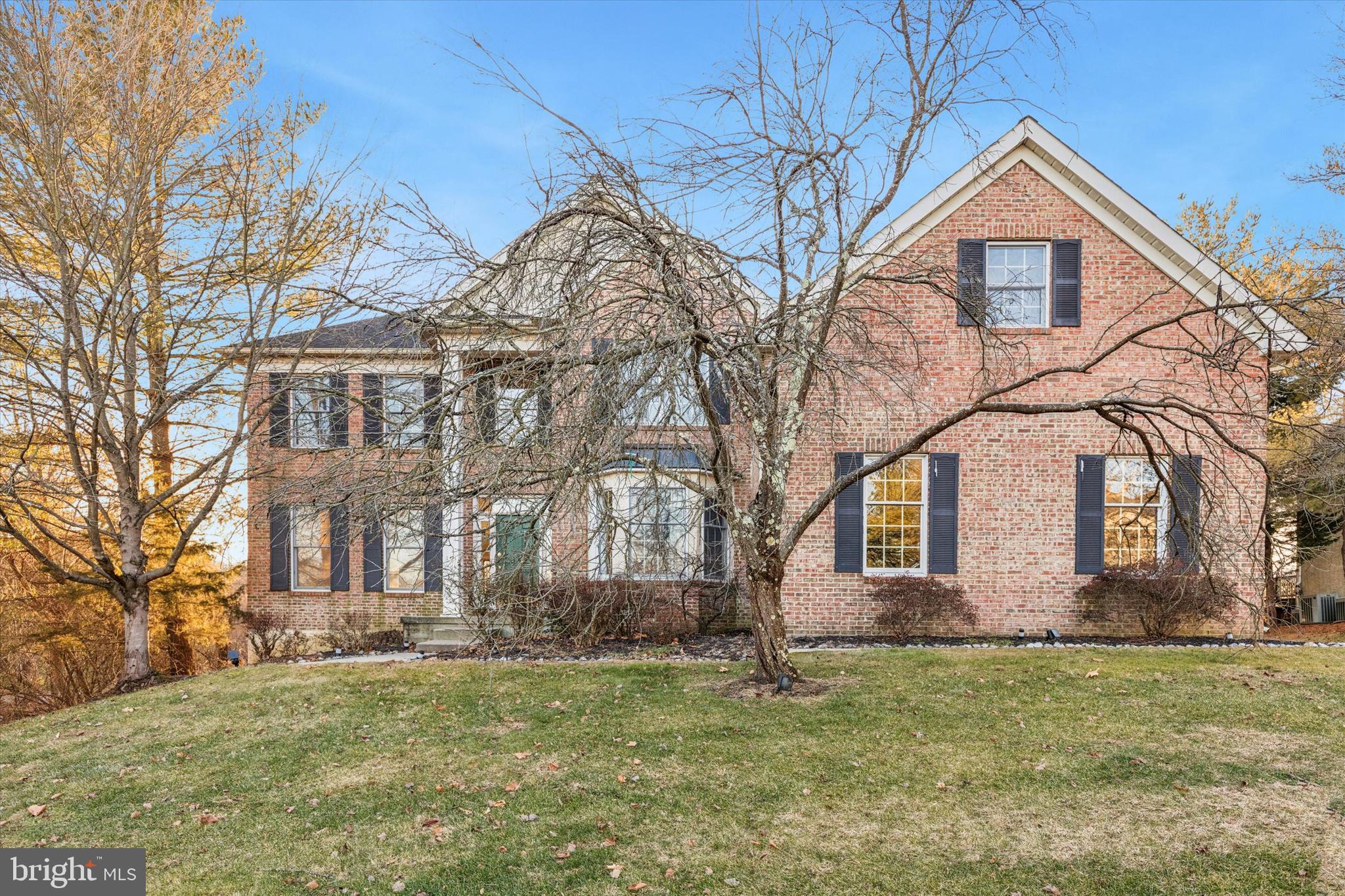 2037 SAINT ANDREWS DRIVE