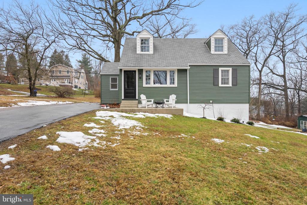 12 LONGVIEW ROAD