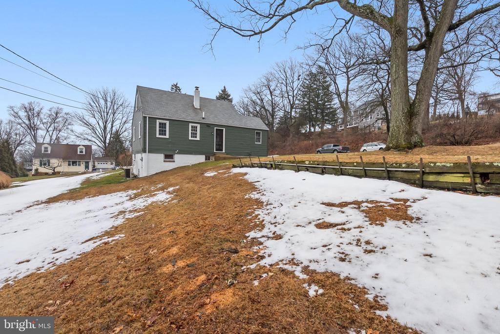 12 LONGVIEW ROAD