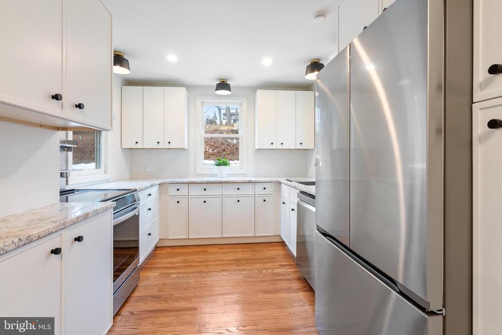 12 LONGVIEW ROAD