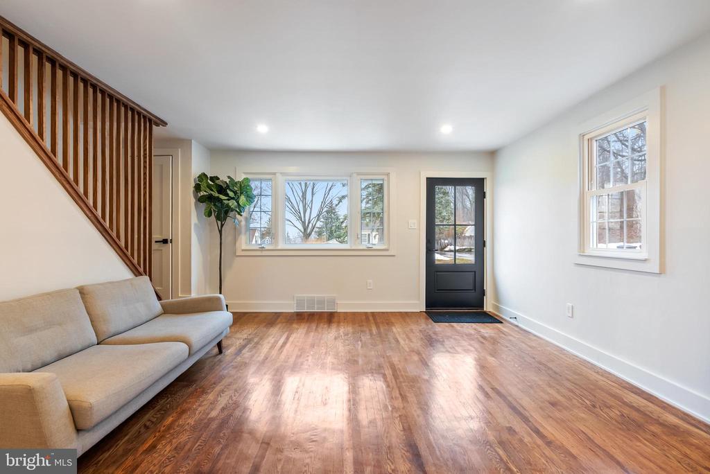 12 LONGVIEW ROAD