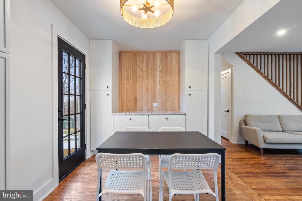 12 LONGVIEW ROAD