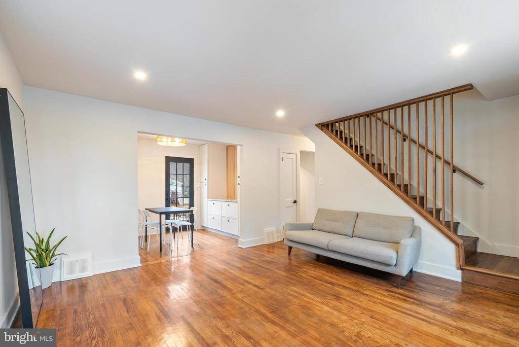 12 LONGVIEW ROAD