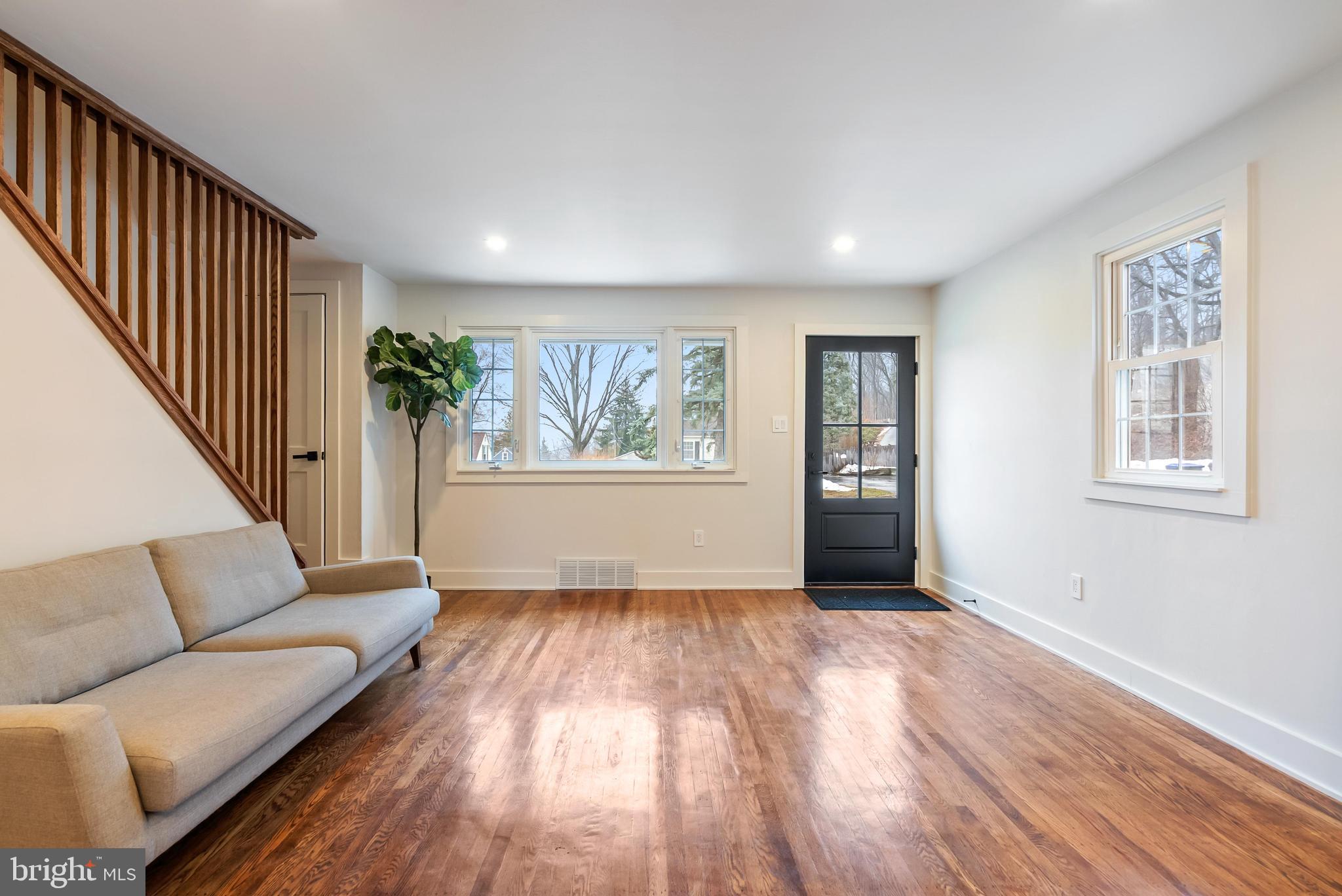 12 LONGVIEW ROAD