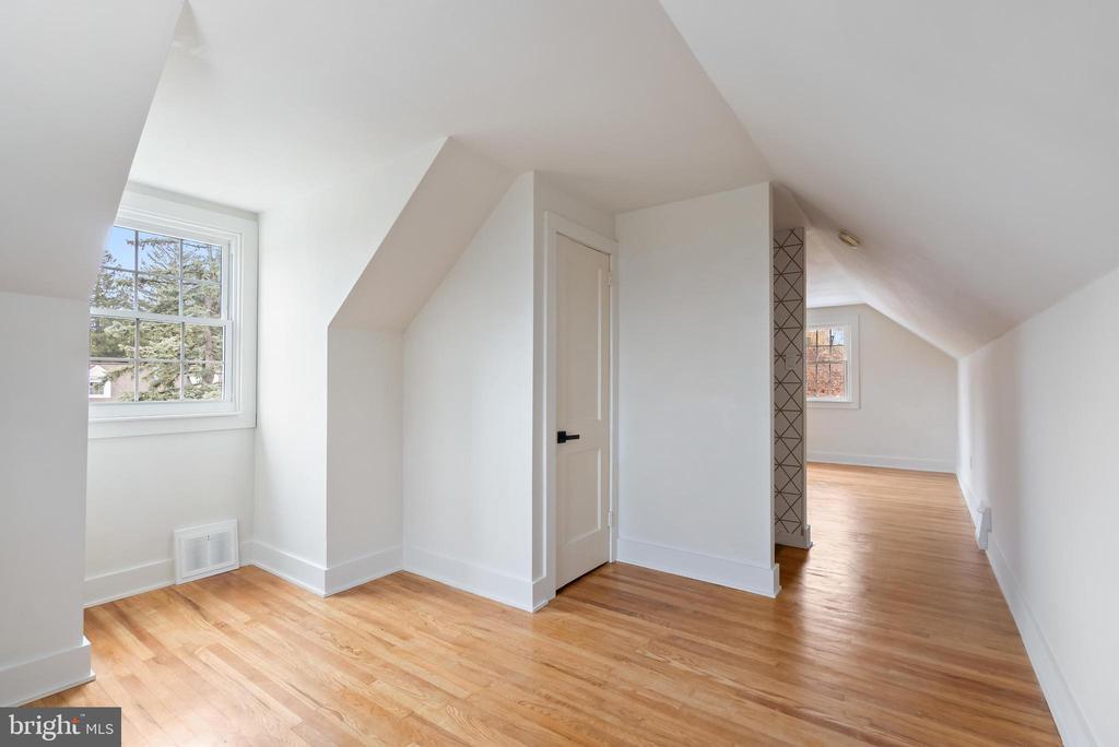 12 LONGVIEW ROAD