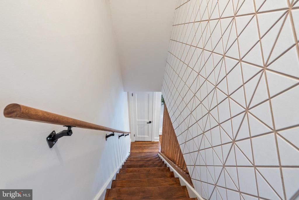 12 LONGVIEW ROAD