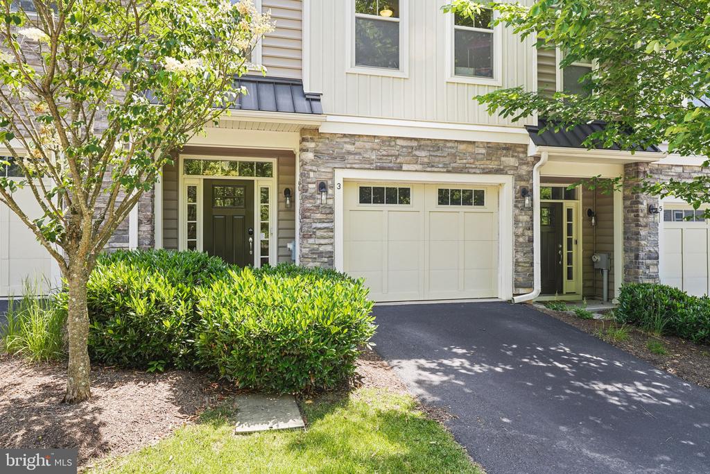 3 TREYBURN DRIVE