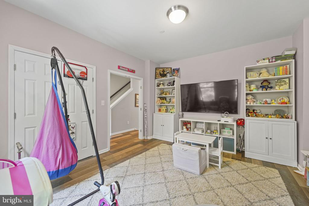3 TREYBURN DRIVE