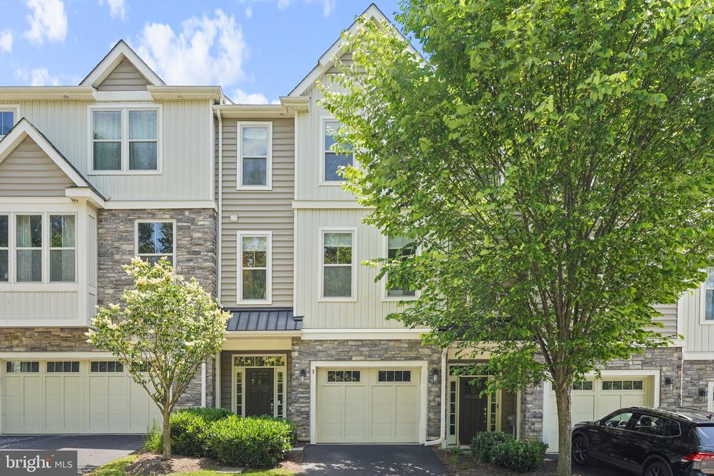 3 TREYBURN DRIVE