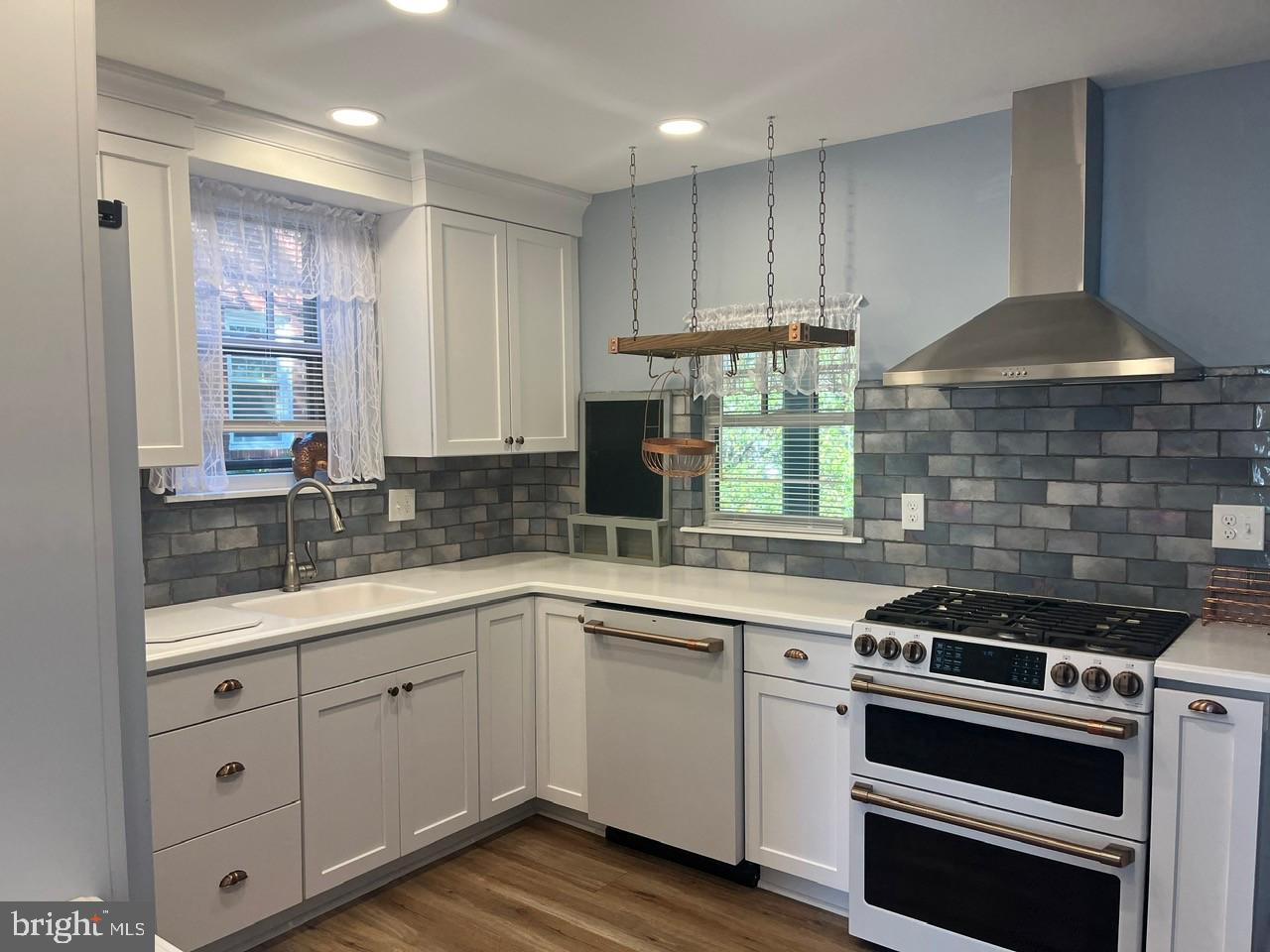 331 W 2ND STREET