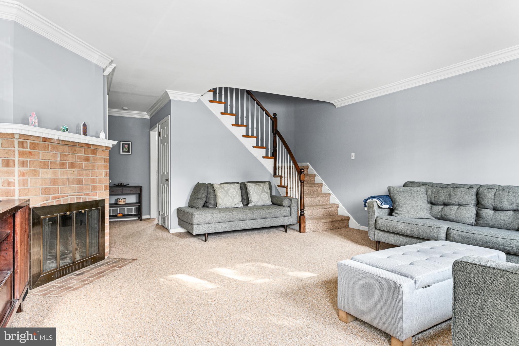 211 BLOOMINGDALE AVENUE 10B4008