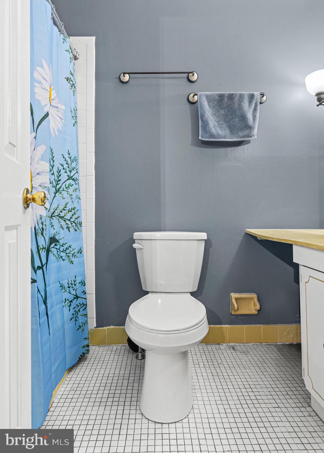 211 BLOOMINGDALE AVENUE 10B4008