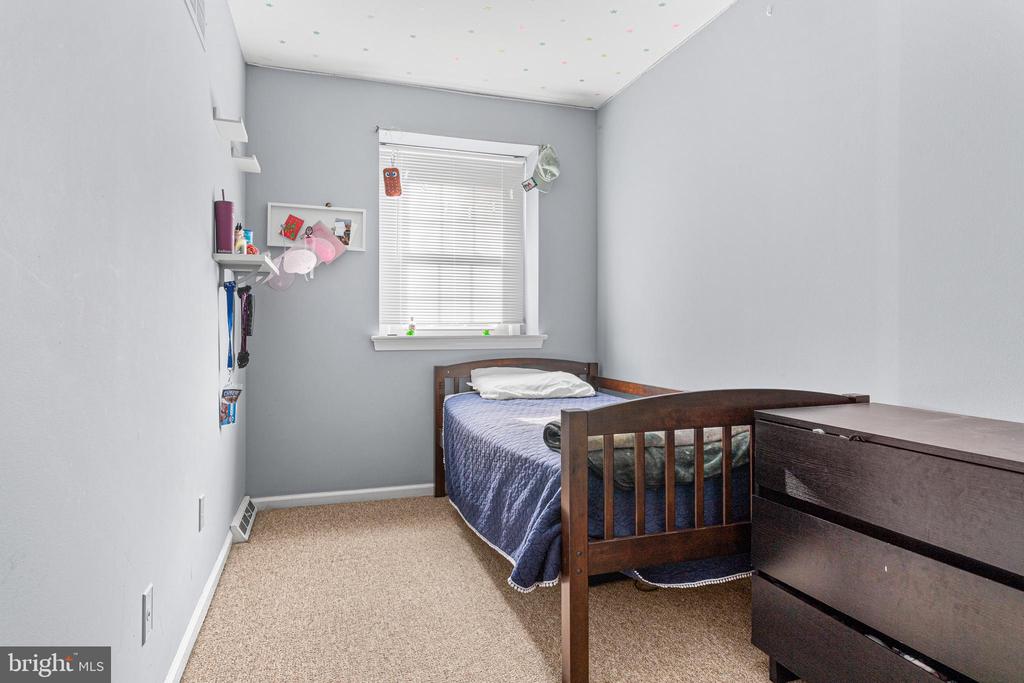 211 BLOOMINGDALE AVENUE 10B4008