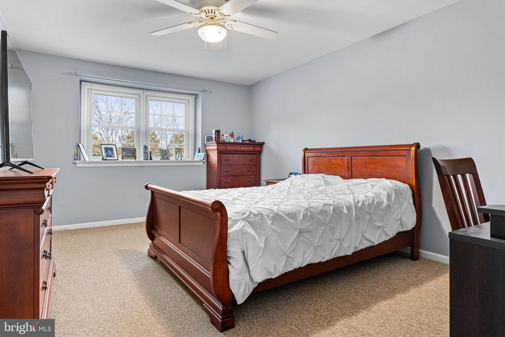 211 BLOOMINGDALE AVENUE 10B4008