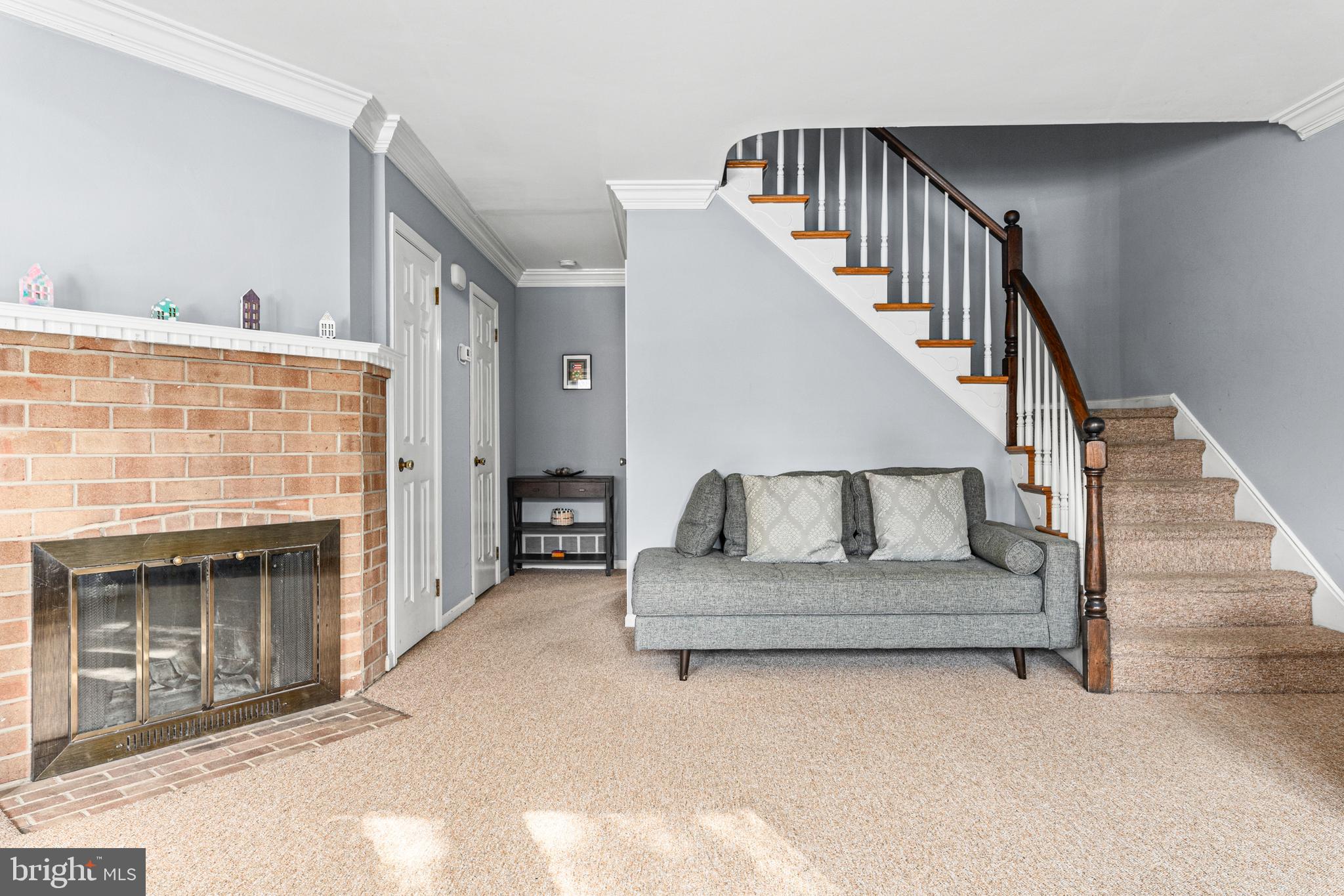 211 BLOOMINGDALE AVENUE 10B4008