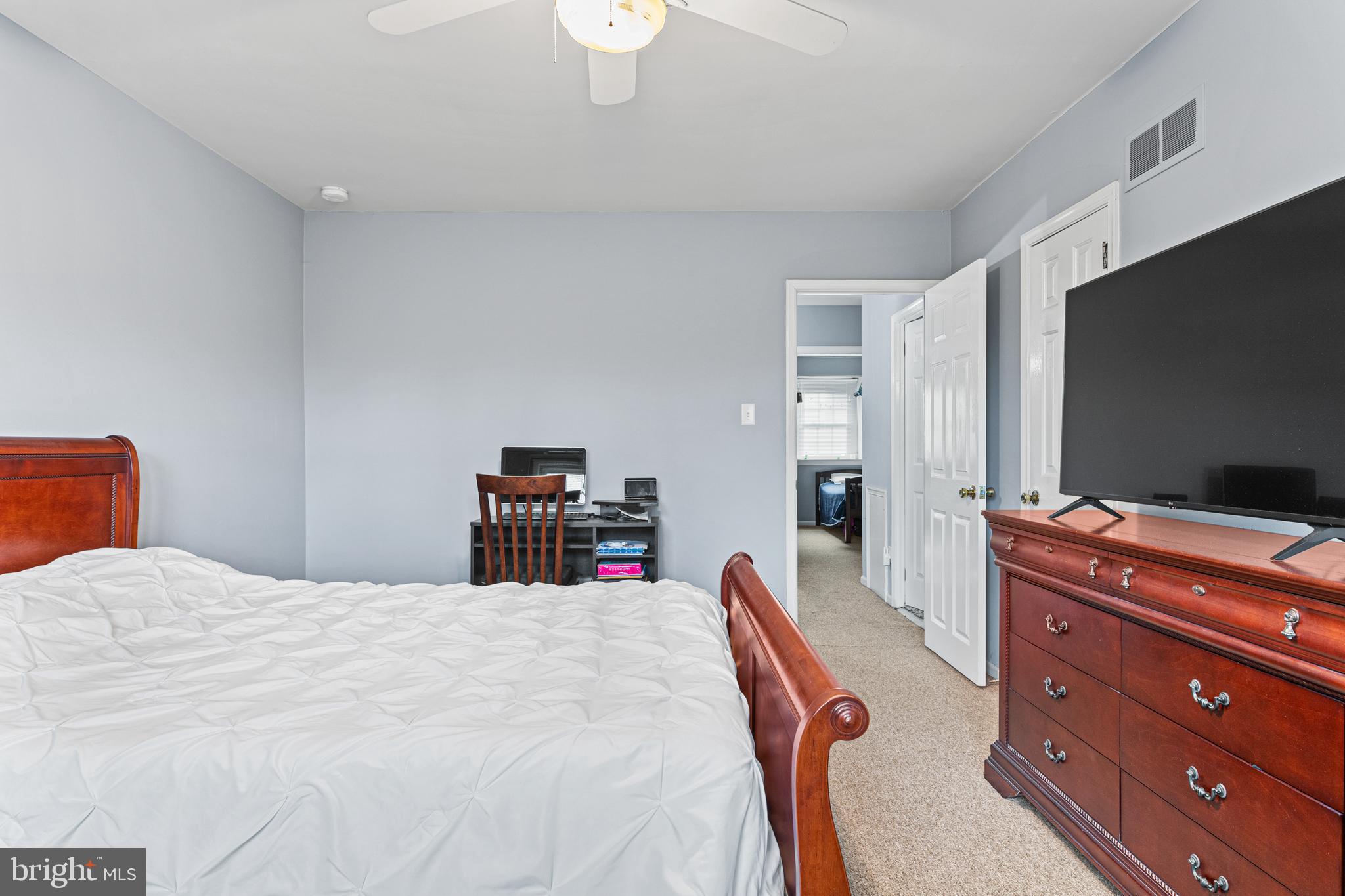 211 BLOOMINGDALE AVENUE 10B4008