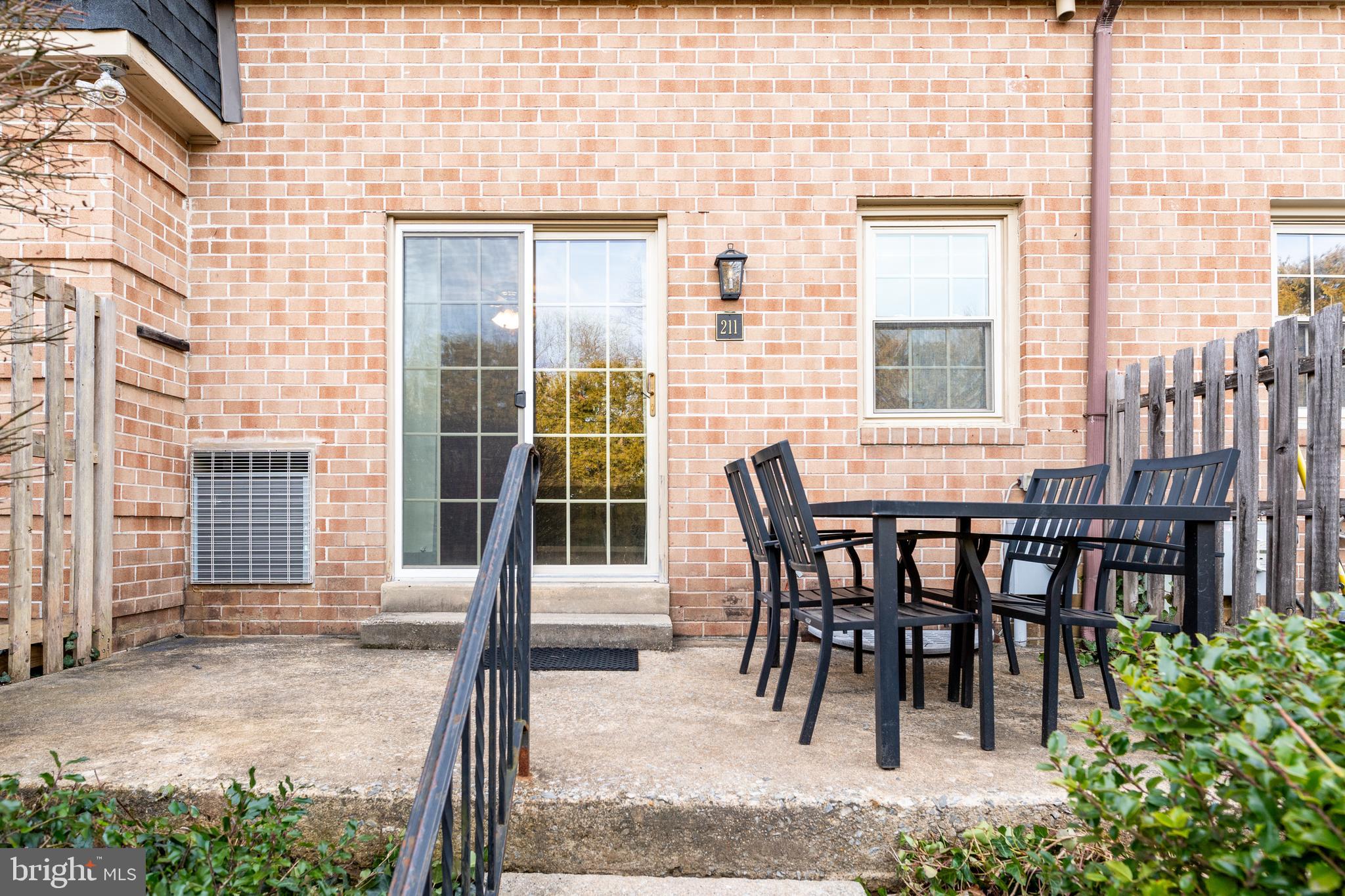 211 BLOOMINGDALE AVENUE 10B4008