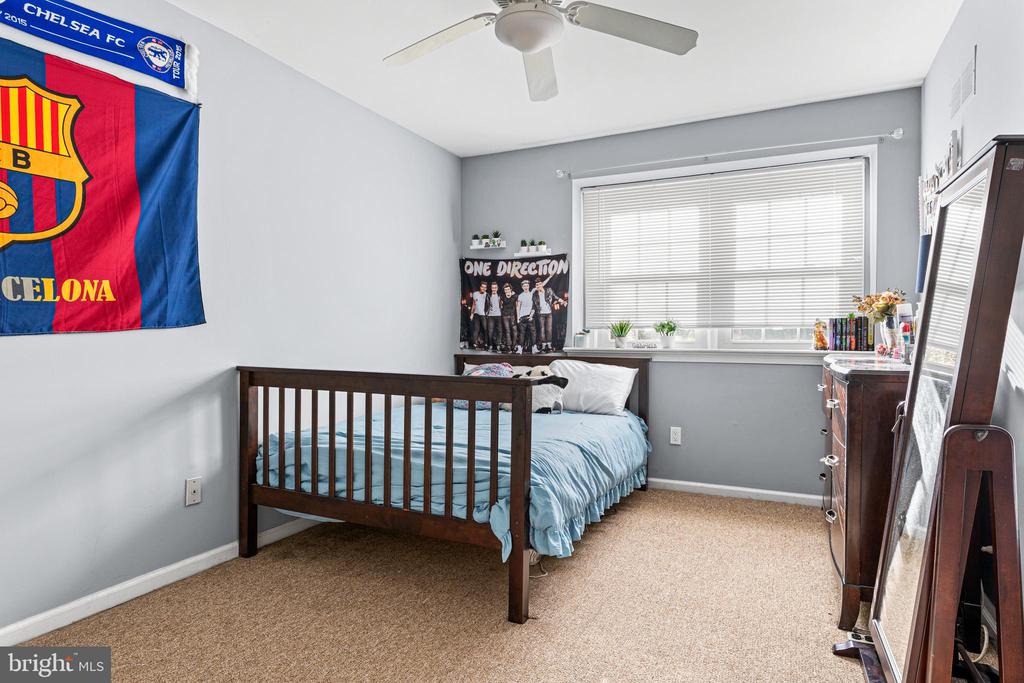 211 BLOOMINGDALE AVENUE 10B4008