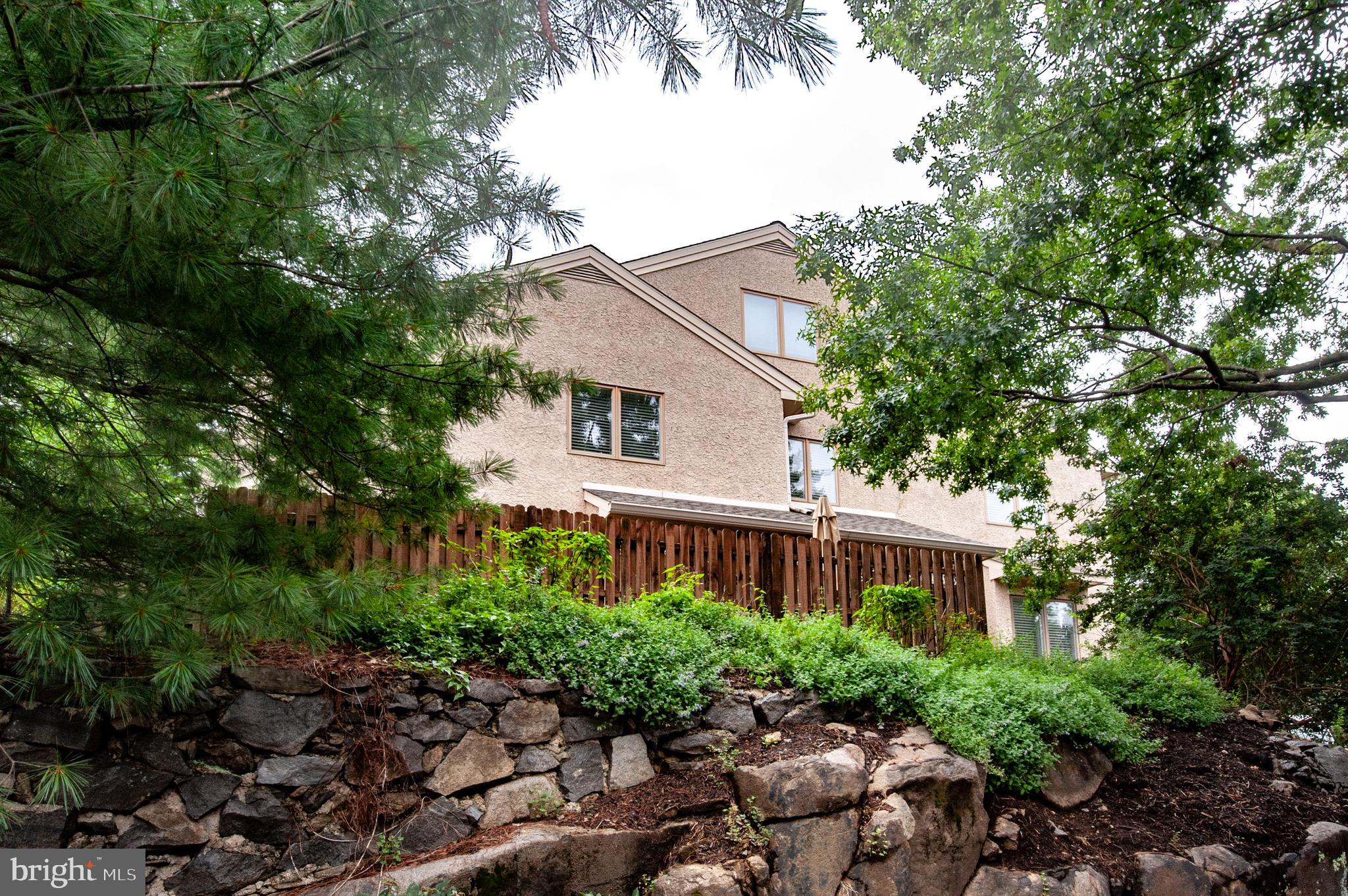 42 GREYTHORNE WOODS CIRCLE