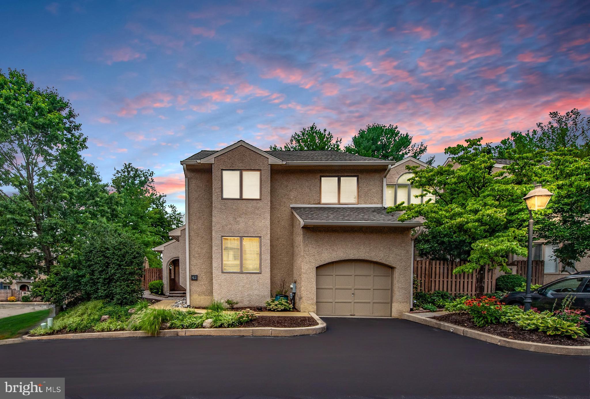 42 GREYTHORNE WOODS CIRCLE