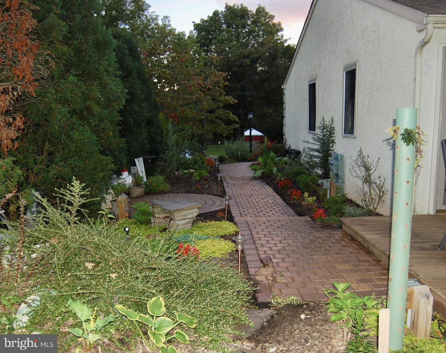 1290 STONYBROOK LANE