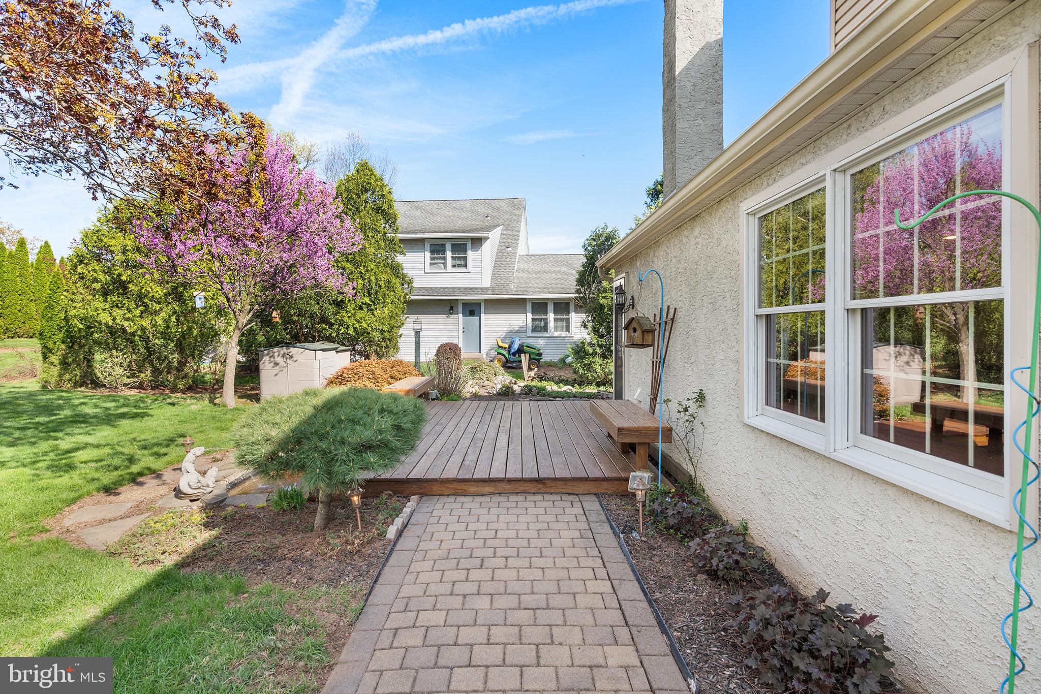 1290 STONYBROOK LANE