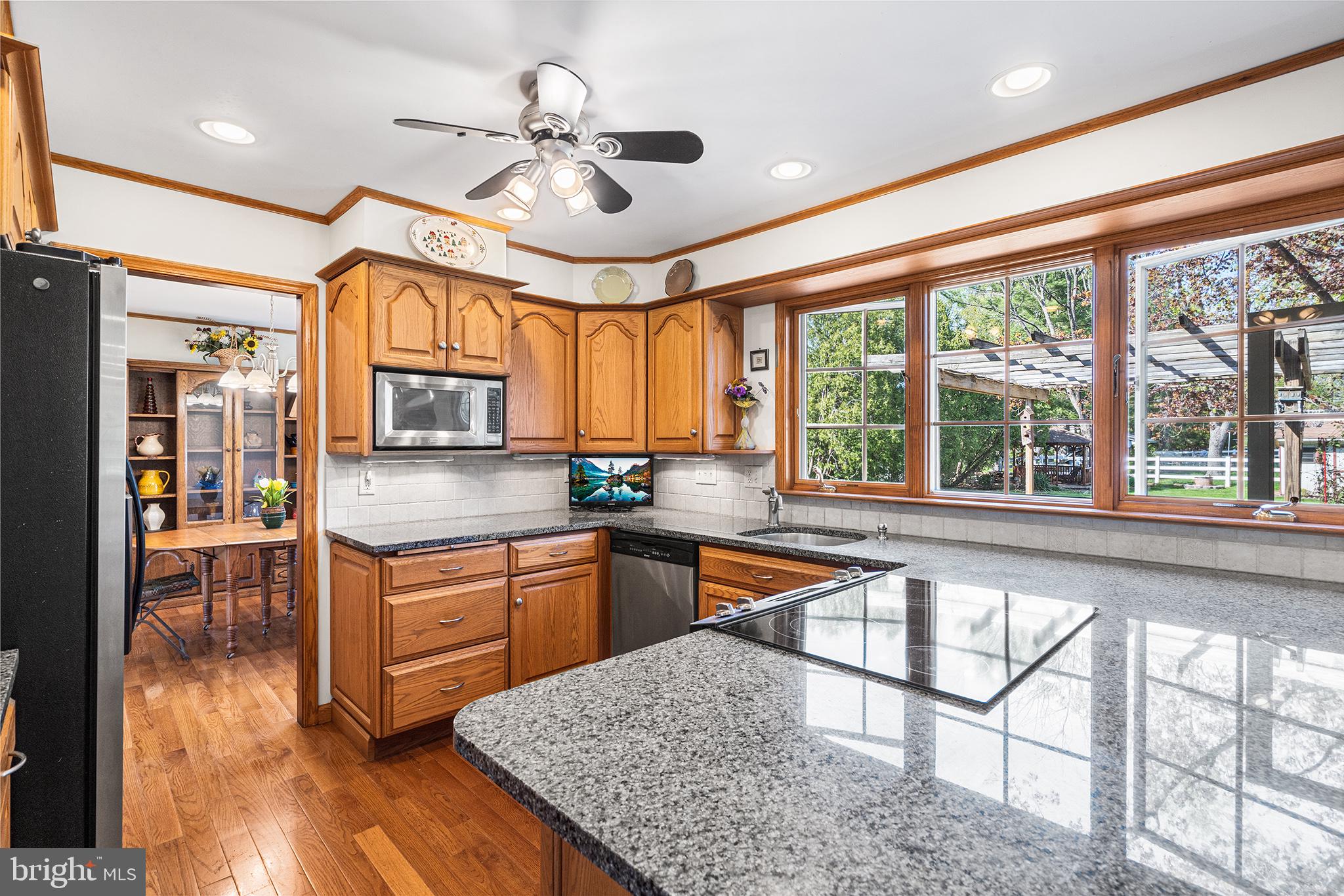 1290 STONYBROOK LANE