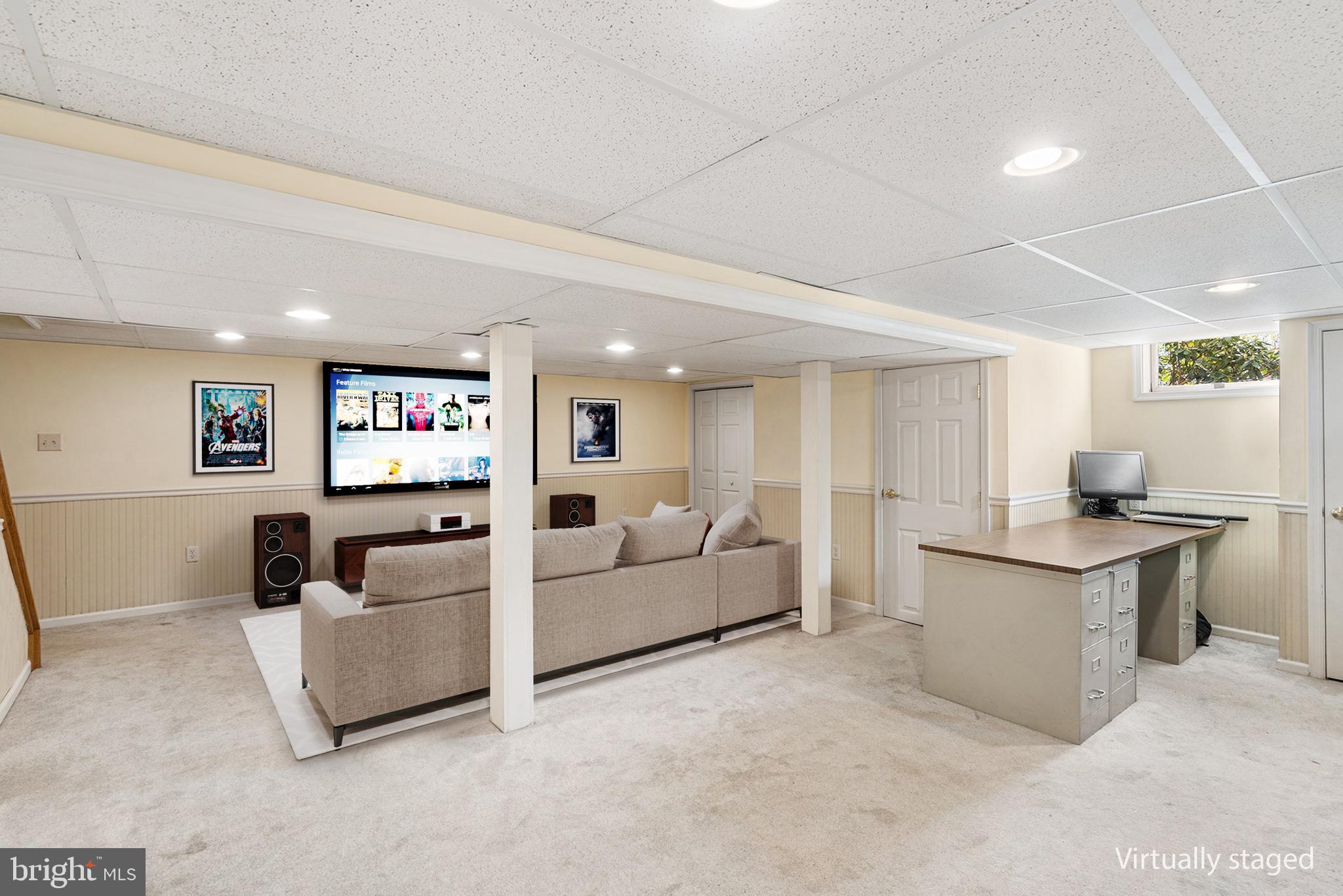 1290 STONYBROOK LANE