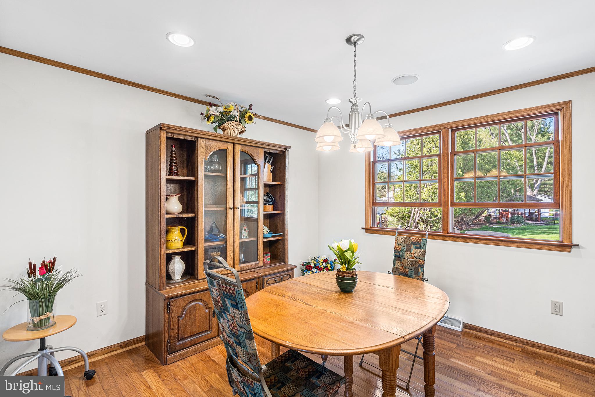 1290 STONYBROOK LANE