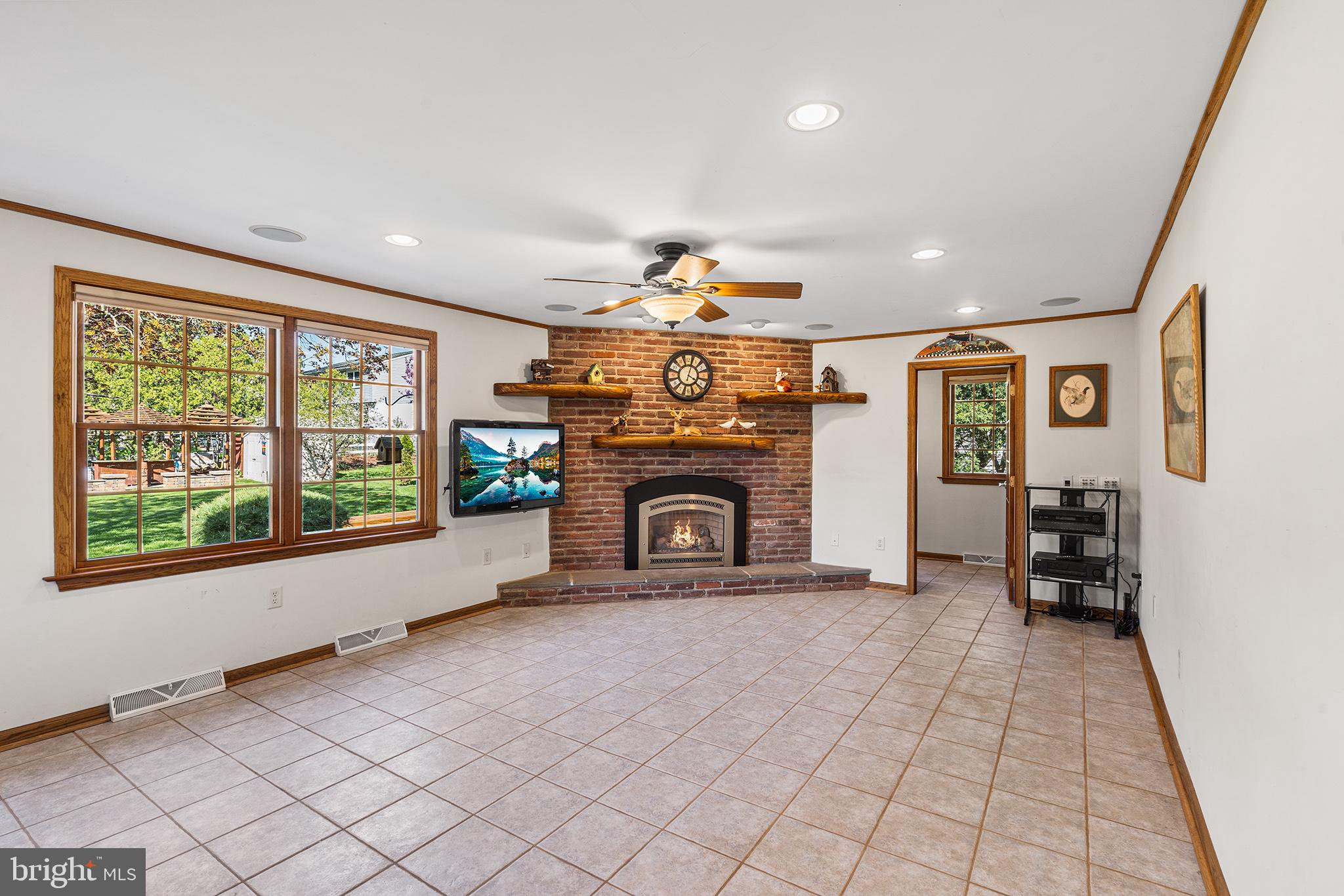 1290 STONYBROOK LANE