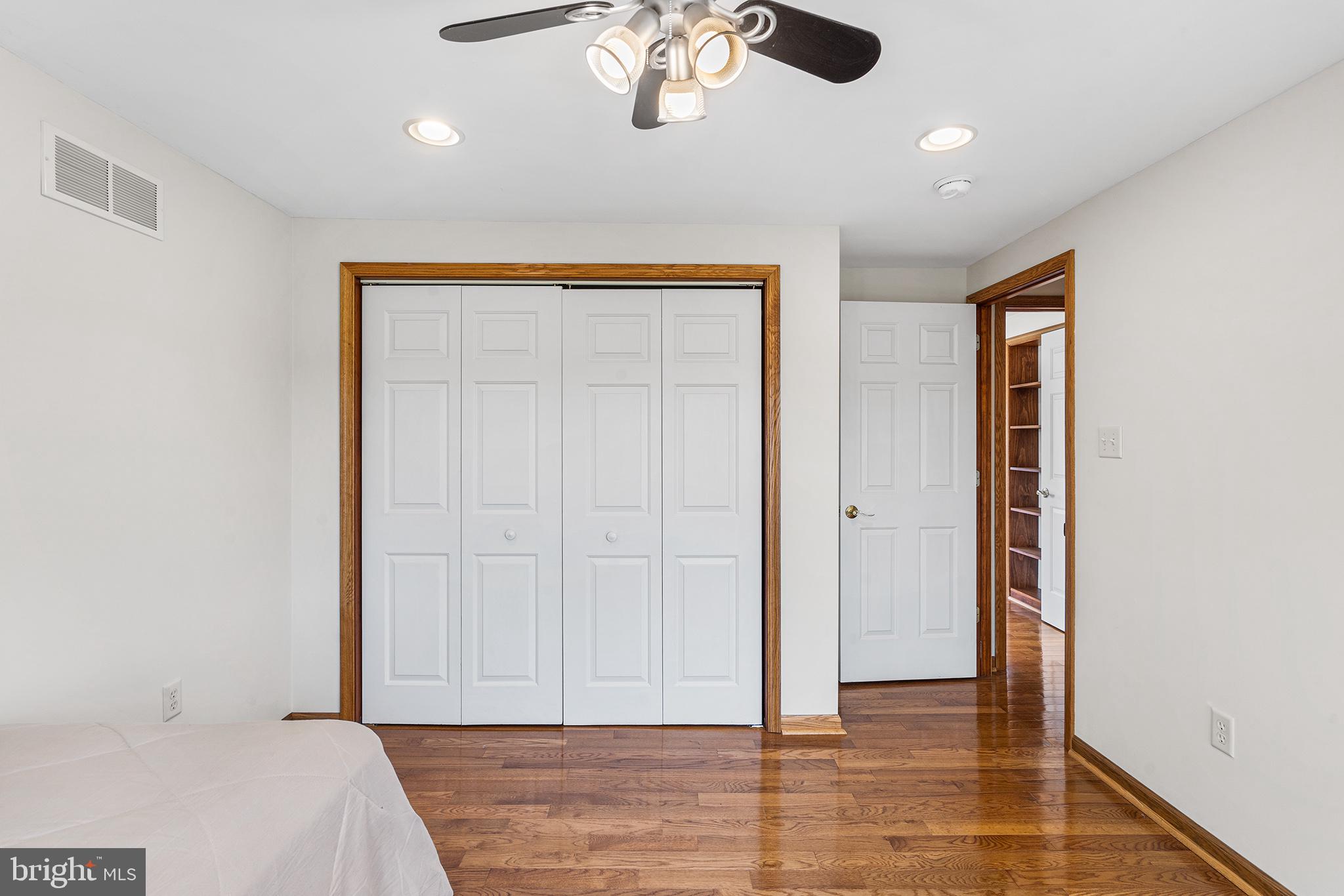 1290 STONYBROOK LANE