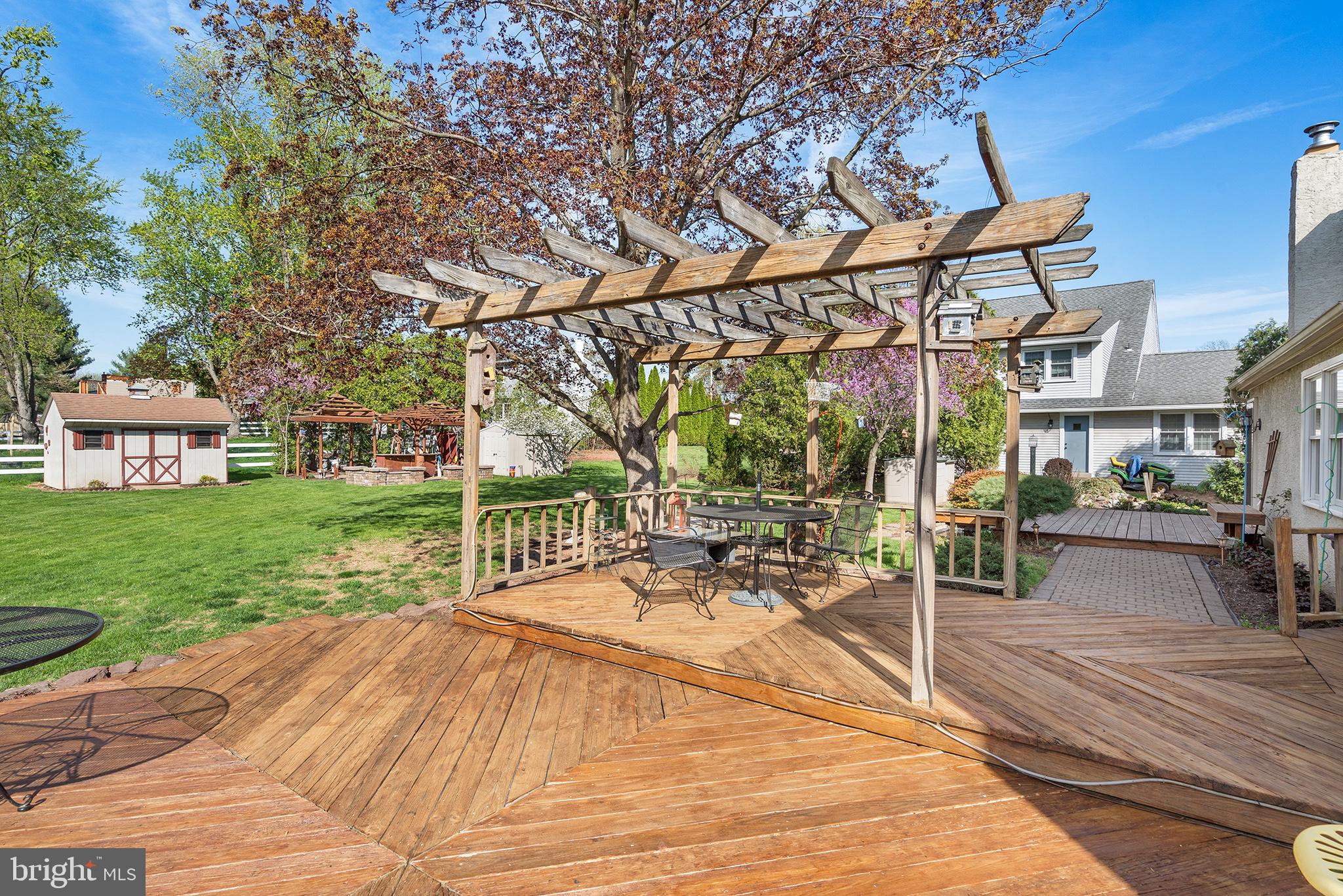 1290 STONYBROOK LANE