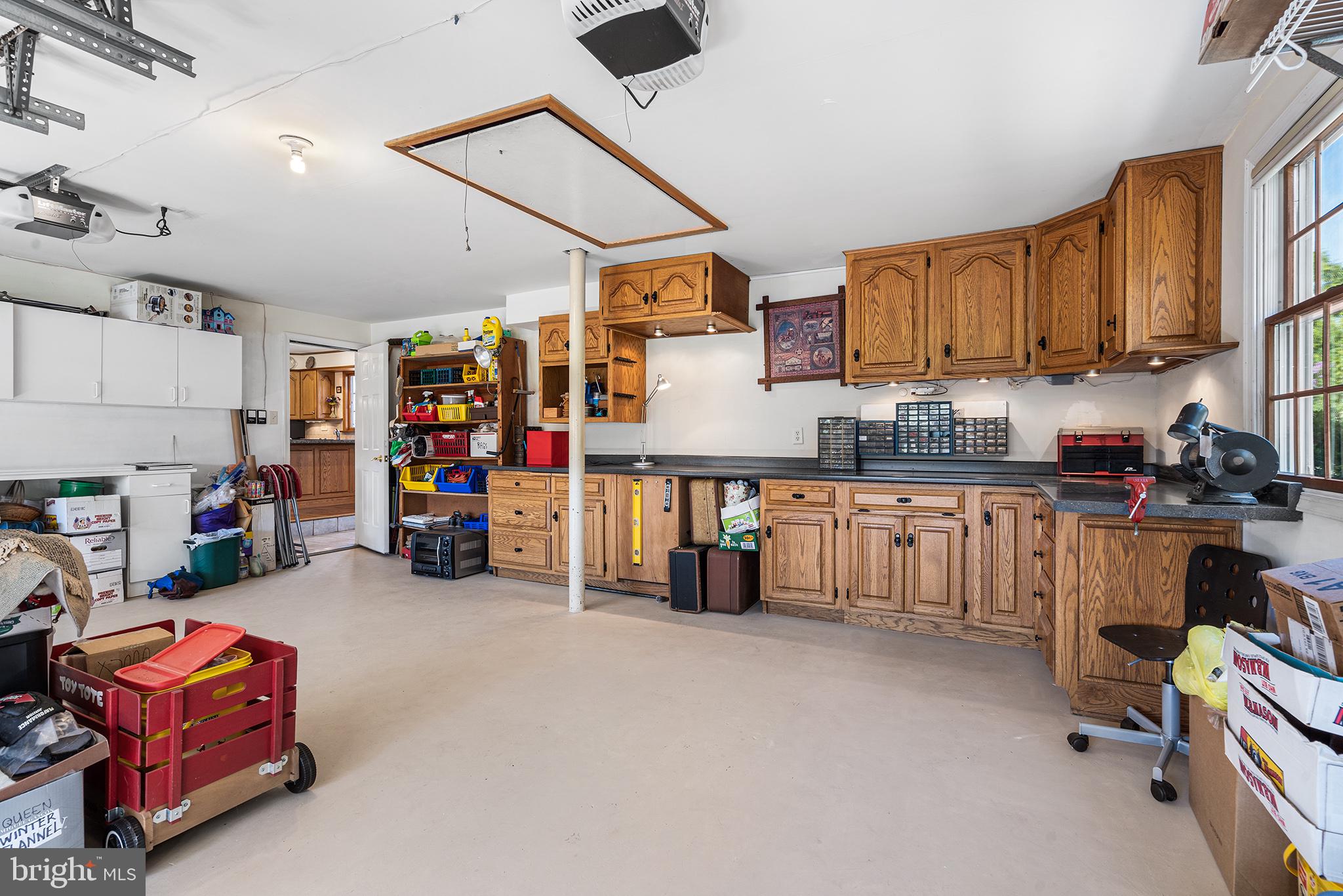 1290 STONYBROOK LANE